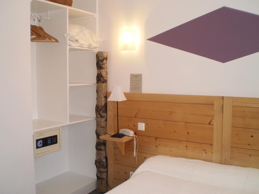 Hotel L Ander Saint-Flour  Pokój zdjęcie