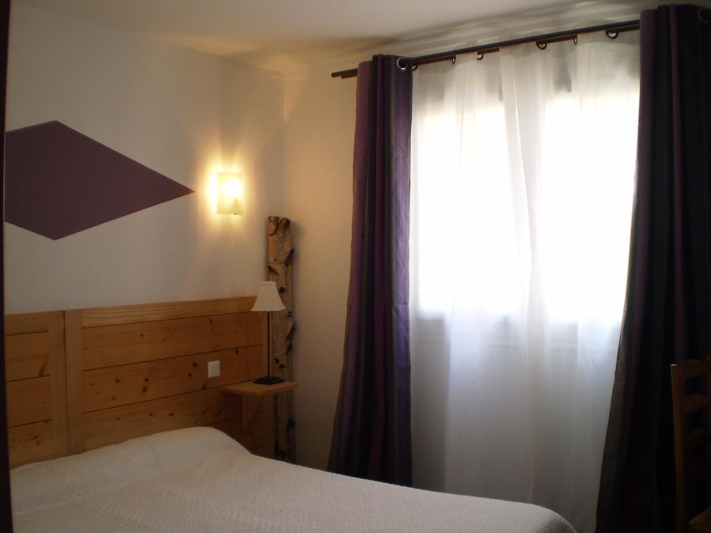 Hotel L Ander Saint-Flour  Pokój zdjęcie